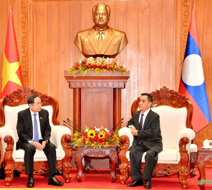 Chủ tịch Quốc hội Trần Thanh Mẫn gặp nguyên Thủ tướng Chính phủ, nguyên Chủ tịch Quốc hội Lào